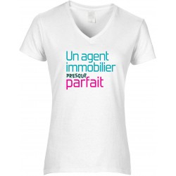 T-shirt femme Col V Un agent immobilier Presque Parfait